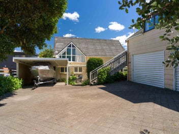 94 Town Point Road, Maketu, Te Puke