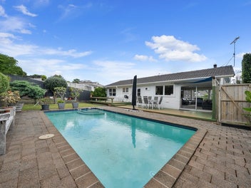 24 Houghton Street, Meadowbank, Auckland