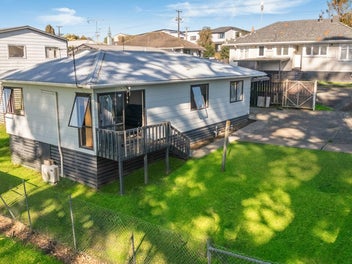 2/27 Christmas Rd, Manurewa, Auckland