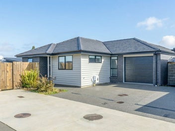 4/223 Baverstock Road, Grandview Heights, Hamilton