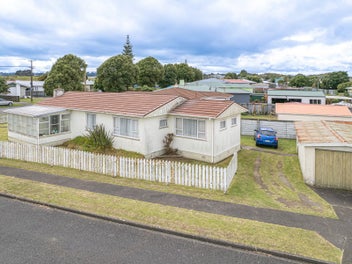 60 Manuka Street, Castlecliff, Whanganui