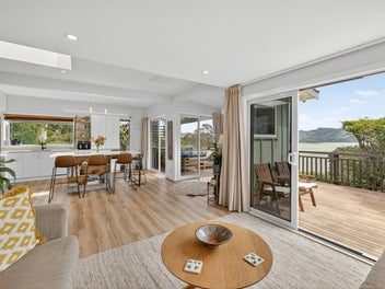 39 Park Terrace, Corsair Bay, Lyttelton