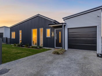 32 Hokioi Drive, Kenepuru, Porirua