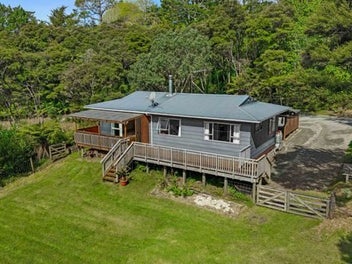 93 Mcentee Road, Waitakere, Auckland