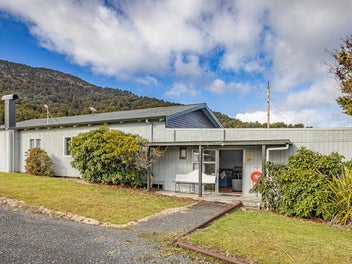 16 Erua Road, Erua, National Park