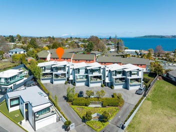 6/5 The Moorings, Two Mile Bay, Taupo