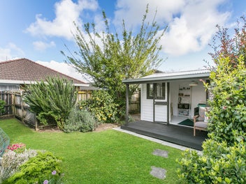 3/12 Alexander Street, Cockle Bay, Auckland