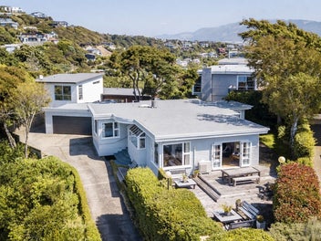 31 Kiriwai Road, Paremata, Porirua