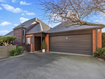 2/433 Memorial Avenue, Burnside, Christchurch