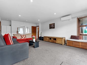 1/8 Aberfeldy Avenue, Highland Park, Auckland