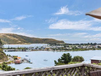 39 Bayview Road, Paremata, Porirua