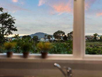 4 Keretene Place, Meadowbank, Auckland