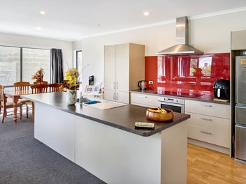 23 View Road, Titahi Bay, Porirua