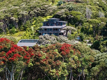 37 Whaanga Road, Raglan