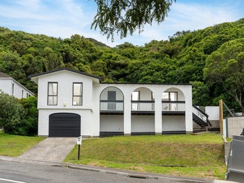 98 Allington Road, Karori, Wellington