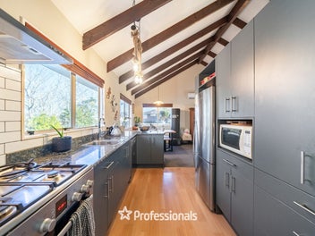 60 Larchmont Grove, Totara Park, Upper Hutt