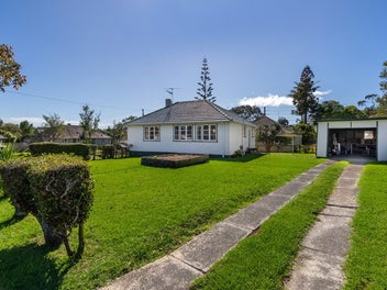 13 Philomel Crescent, Bayswater, Auckland