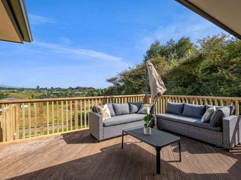 6C Highfield Place, Highlands Park, New Plymouth