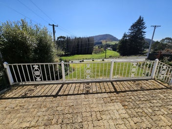 11 Merrie Creek Road, Clinton