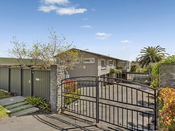 12 Coates Road, Cockle Bay, Auckland