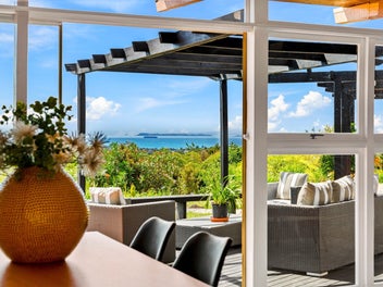 308 Okura River Road, Albany