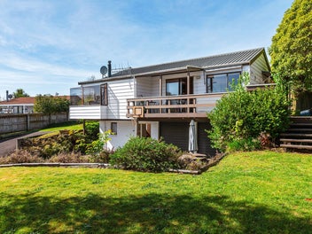 64 Shepherd Road, Waipahihi, Taupo