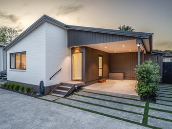 16B Cairngorm Place, Highland Park, Auckland