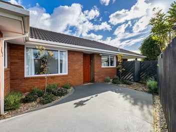 2/12 BARCLAY PLACE, Burwood, Christchurch