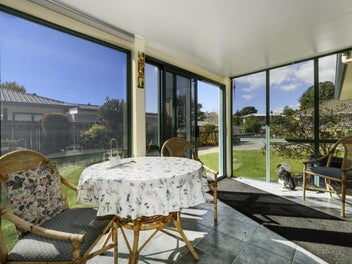 9B Manley Grove, Gate Pa, Tauranga