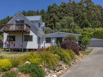 10 Monalua Avenue, Purau, Diamond Harbour