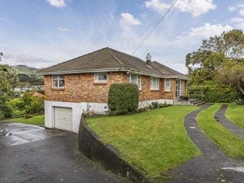 5 Mascot Street, Tawa, Wellington