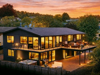 1 Norfolk Road, Waipahihi, Taupo
