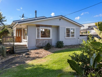 43 Wairau Road, Oakura