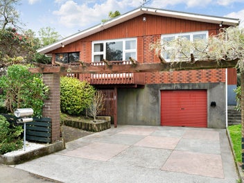 7 Turville Crescent, Newlands, Wellington