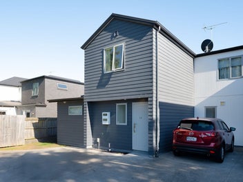 33 Sandleigh Road, Hamilton Lake, Hamilton