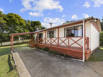 48 Main Road, Raglan, Raglan