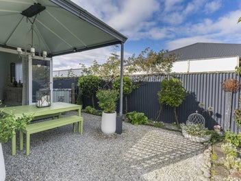 7 Moore Street, Milton, Milton