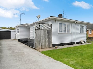 87 Montgomery Crescent, Bader, Hamilton