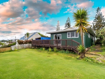2/15 Seabar Place, Glen Eden, Auckland