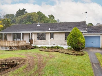 39 Pohutukawa Drive, Pukete, Hamilton