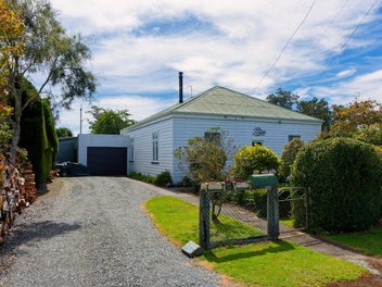 1235 Parnassus Road, Ferniehurst, Cheviot