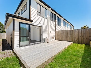 4D Templeton Place, Clendon Park, Auckland