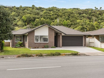 265 Lakes Boulevard, Pyes Pa, Tauranga