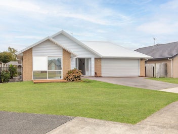 17 Teatree Close, Huntington, Hamilton