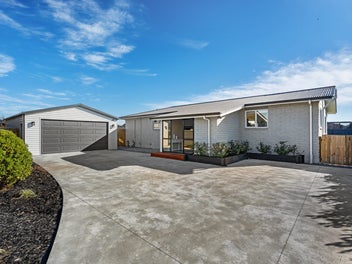 11 Full Moon Lane, Rolleston, Rolleston
