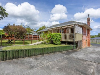 84 Barrys Road, Glendene, Auckland
