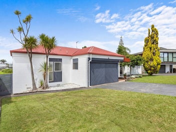 17 Davita Place, Farm Cove, Auckland