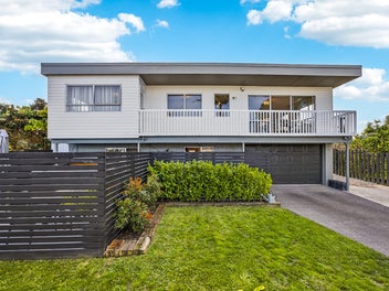 160 Weatherly Road, Torbay, Auckland