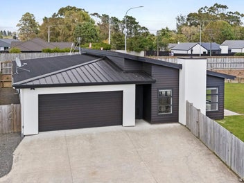 11 Coutts Way, Fitzherbert, Palmerston North