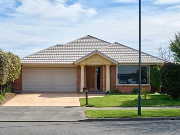 5 Robinia Place, Wigram, Christchurch